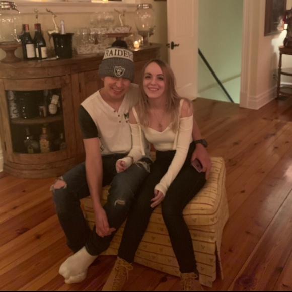 Meet your Posher, Kayla - Picture 3 of 7